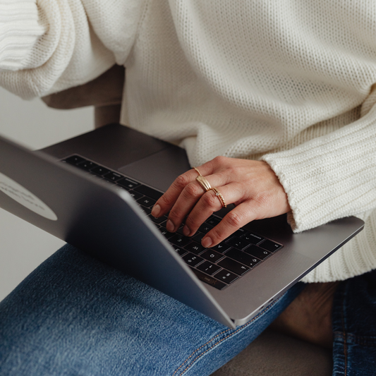 5 Reasons You Should Hire a Marketing Agency